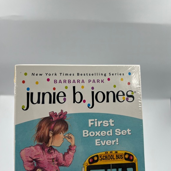 Junie B Jones Books 1-4 NEW Sealed Paperback 2001 First Boxed Set - Picture 4 of 8